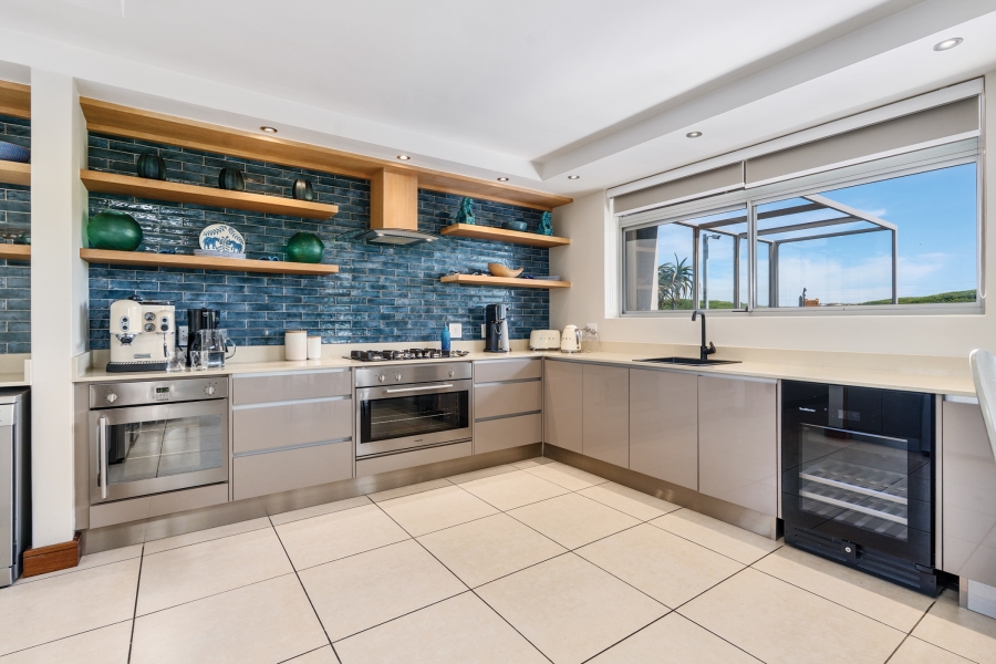 4 Bedroom Property for Sale in Sunset Beach Western Cape